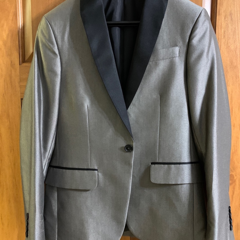 Silver tux jacket - Picture 3 of 3